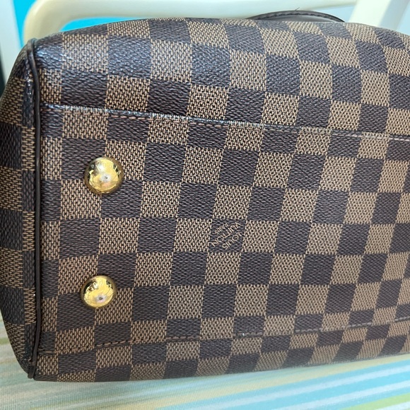Authentic Louis Vuitton Trevi pm - Picture 7 of 9